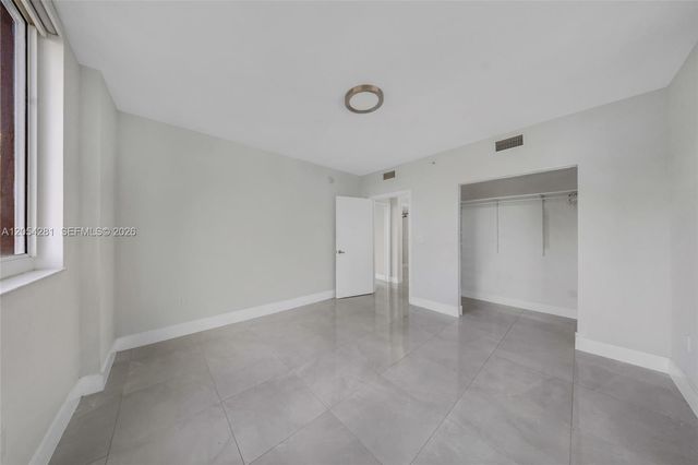2775 NE 187th St 318, Aventura, FL 33180