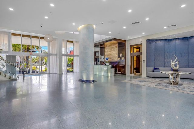 2775 NE 187th St 318, Aventura, FL 33180
