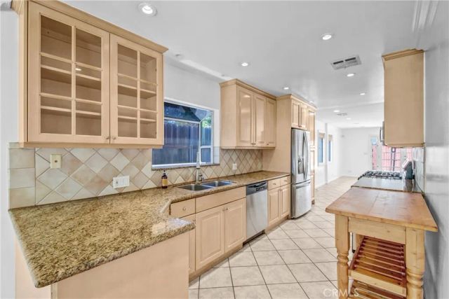 12005 Miranda, Valley Village, CA 91607