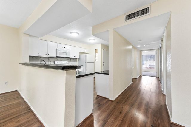 14515 Wunderlich Drive 812, Houston, TX 77069