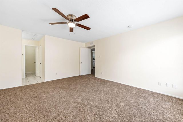 14515 Wunderlich Drive 812, Houston, TX 77069