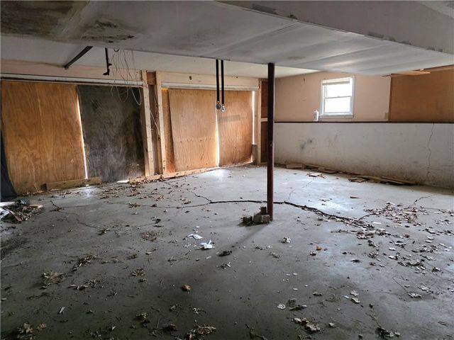 1804 S Benton Avenue, Marshall, MO 65340