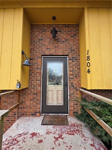 1804 S Benton Avenue, Marshall, MO 65340