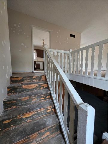 1804 S Benton Avenue, Marshall, MO 65340