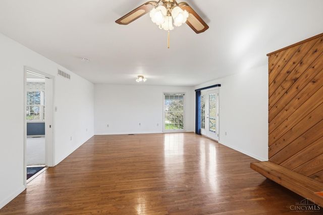 7628 Lesourdsville West Chester Road, West Chester, OH 45069