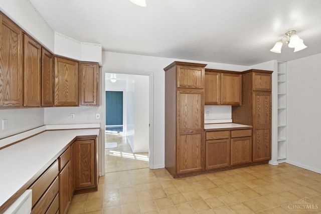 7628 Lesourdsville West Chester Road, West Chester, OH 45069