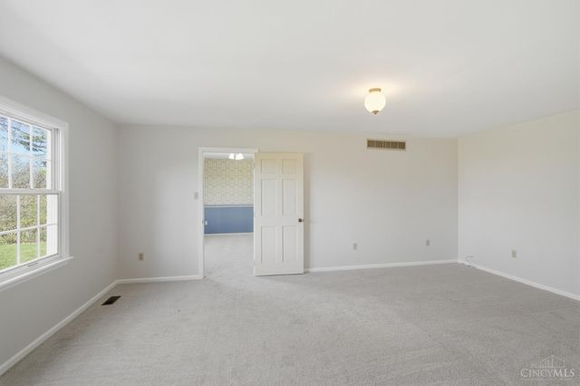 7628 Lesourdsville West Chester Road, West Chester, OH 45069