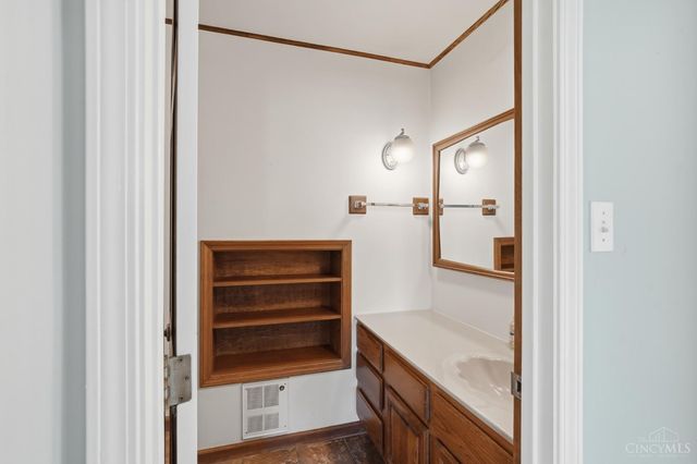 7628 Lesourdsville West Chester Road, West Chester, OH 45069