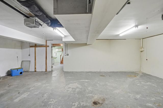 7628 Lesourdsville West Chester Road, West Chester, OH 45069