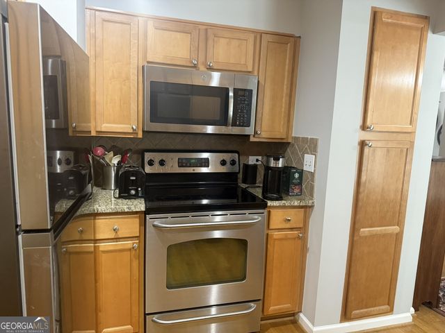 54 La Rue Place NW, Atlanta, GA 30327