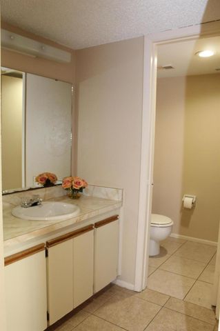 1512 SE Royal Green Circle H-202, Port St Lucie, FL 34952