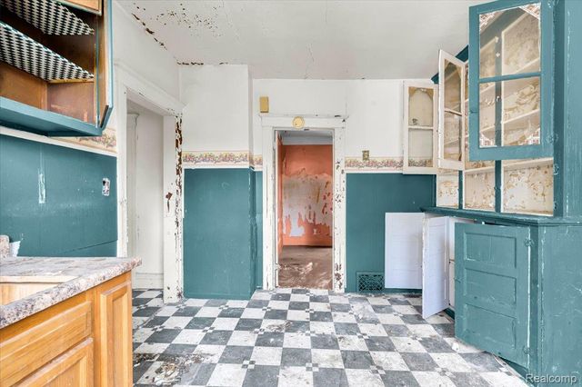 2940 Canton Street, Detroit, MI 48207