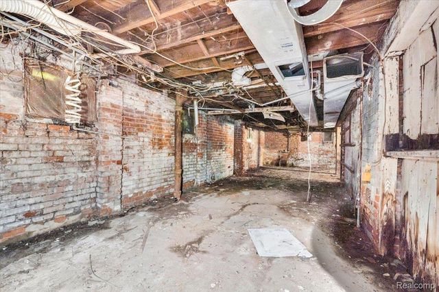 2940 Canton Street, Detroit, MI 48207
