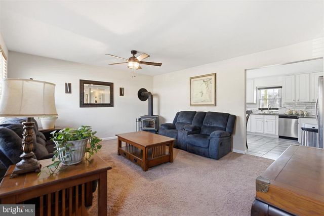 29 OBERLIN RD, Pennsville, NJ 08070