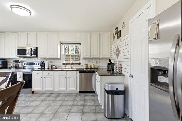 29 OBERLIN RD, Pennsville, NJ 08070