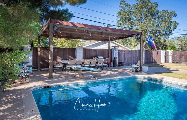 2000 Neely Ave, Midland, TX 79705