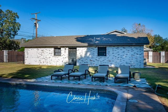 2000 Neely Ave, Midland, TX 79705