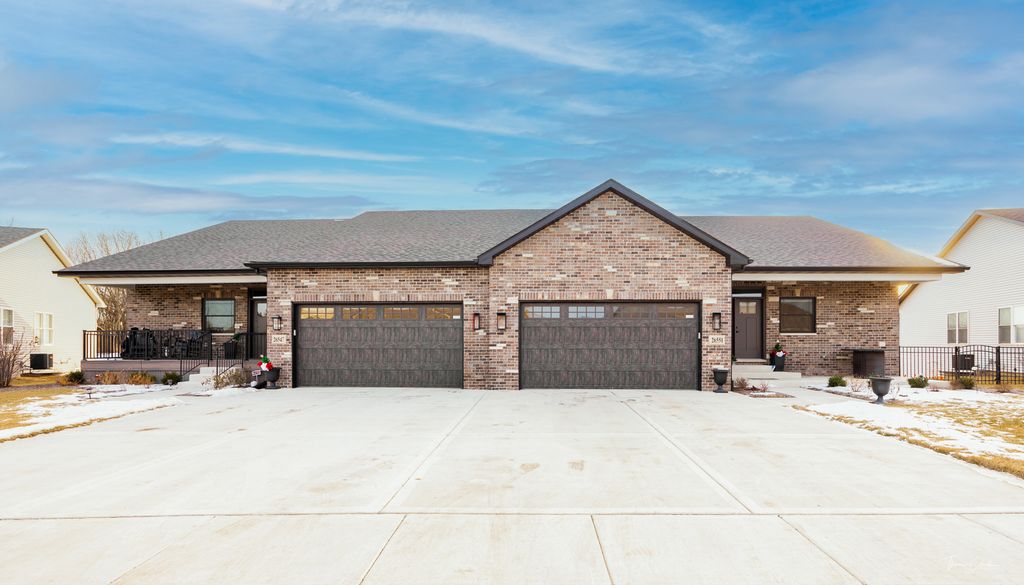 25146 S Westwind Drive, Channahon, IL 60410