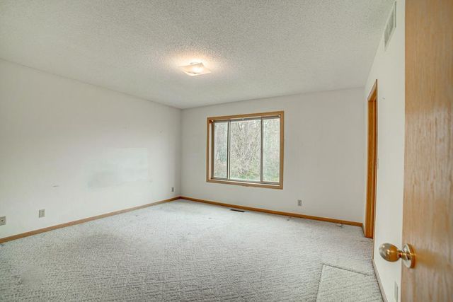 16918 Vassar Street NE, Columbus, MN 55025