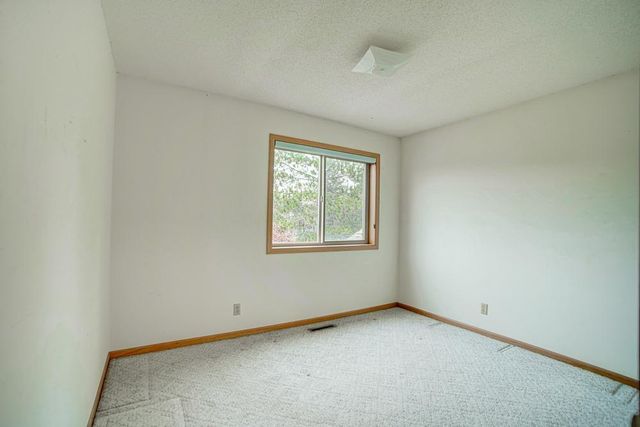 16918 Vassar Street NE, Columbus, MN 55025