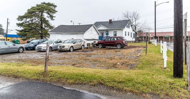 2559 Darlington Rd, Chippewa Twp, PA 15010