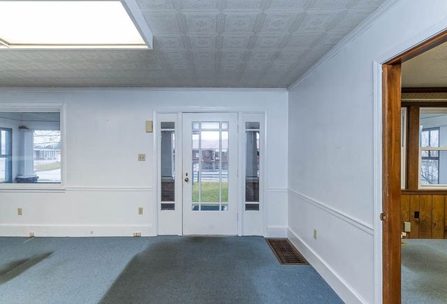 2559 Darlington Rd, Chippewa Twp, PA 15010