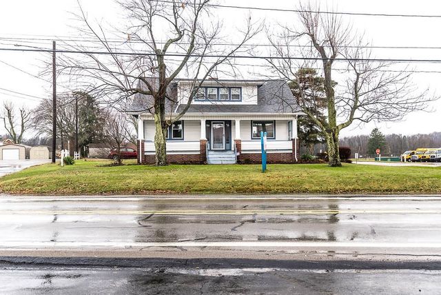 2559 Darlington Rd, Chippewa Twp, PA 15010