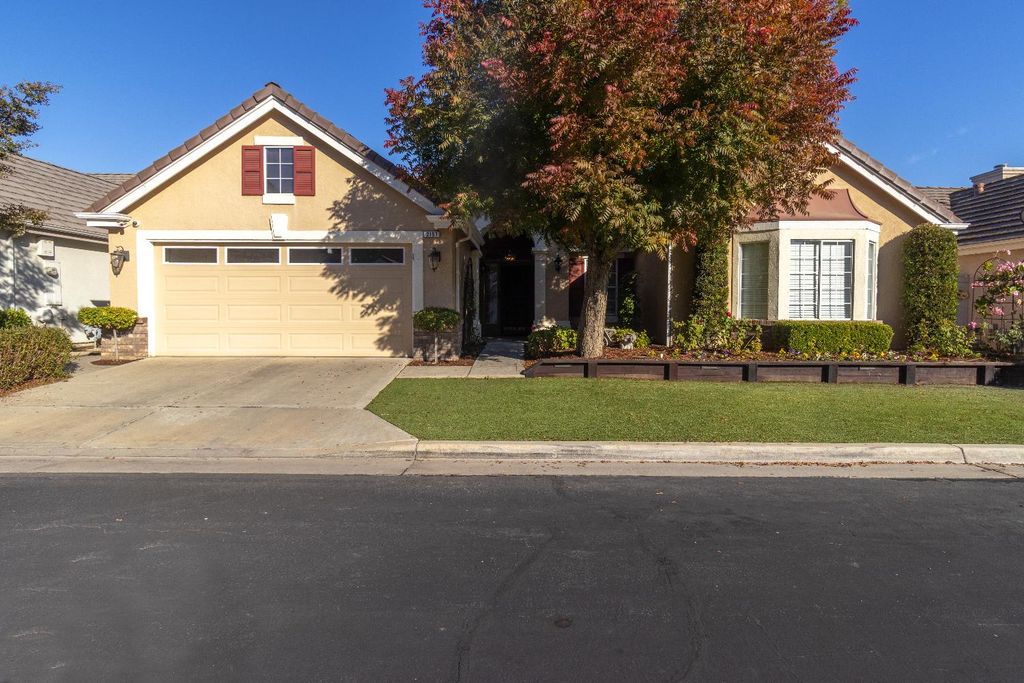 2157 W Rue St Michel, Fresno, CA 93711