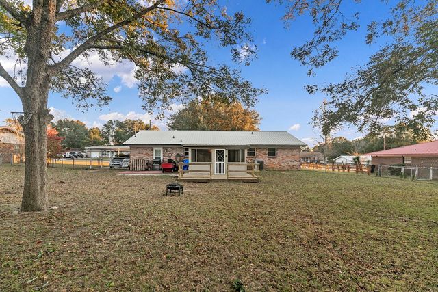 162 Alberta Dr, Ozark, AL 36360