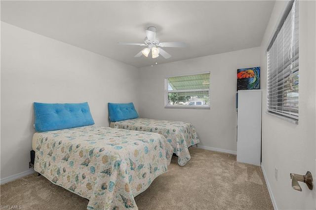 4933 Triton CT W, Cape Coral, FL 33904