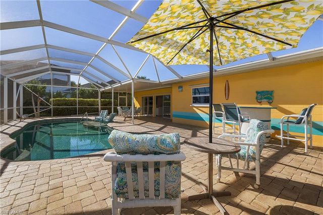 4933 Triton CT W, Cape Coral, FL 33904