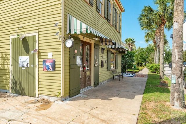 1201 Postoffice Street, Galveston, TX 77550