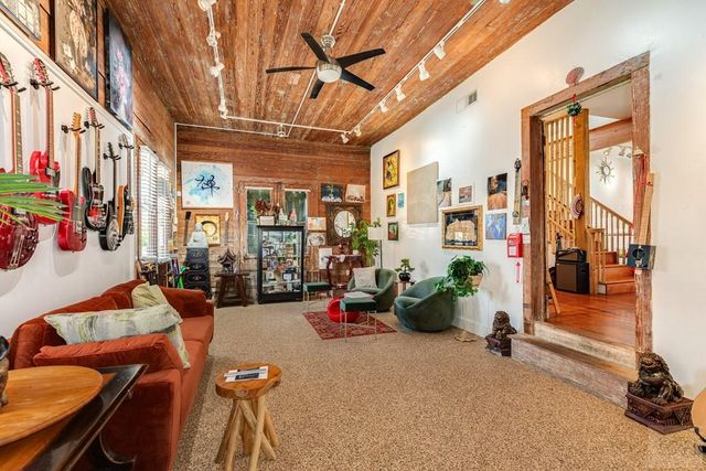 1201 Postoffice Street, Galveston, TX 77550