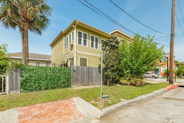 1201 Postoffice Street, Galveston, TX 77550
