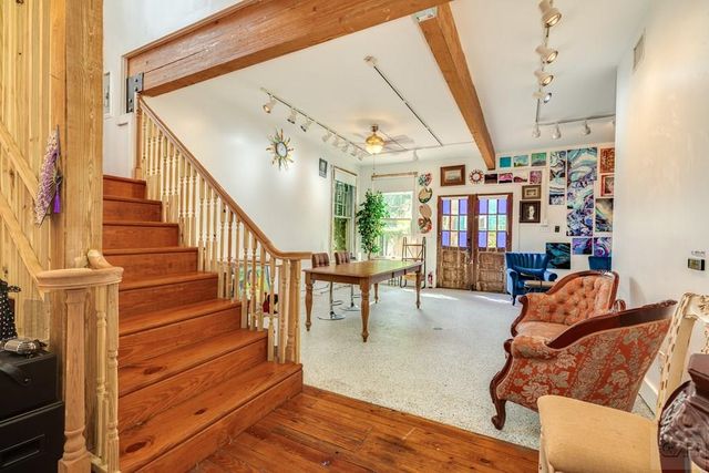 1201 Postoffice Street, Galveston, TX 77550