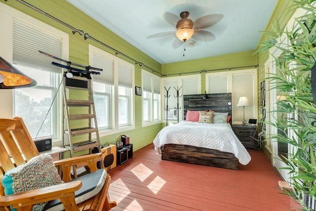 1201 Postoffice Street, Galveston, TX 77550