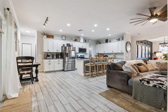 6838 CR 607B, Bushnell, FL 33513