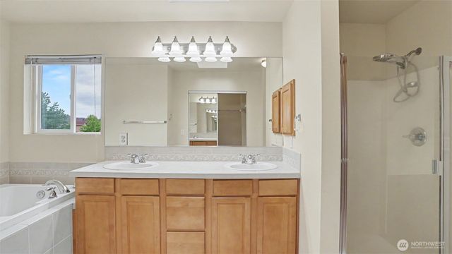 811 Williams Street NW, Orting, WA 98360
