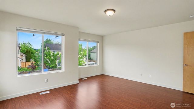 811 Williams Street NW, Orting, WA 98360
