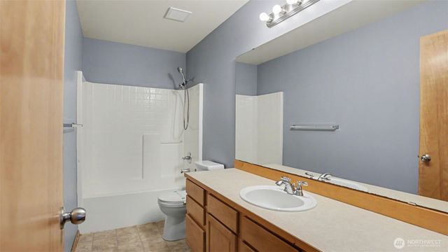 811 Williams Street NW, Orting, WA 98360