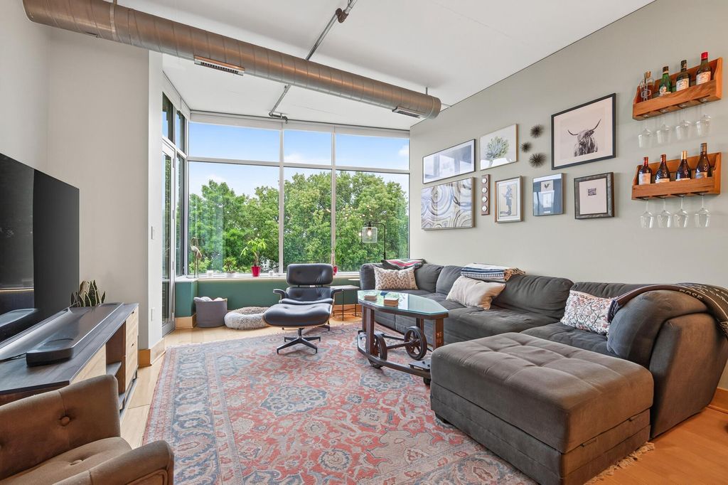 150 2nd Street NE B404, Minneapolis, MN 55413 — exterior