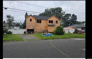 140 Floyd Street, Brentwood, NY 11717