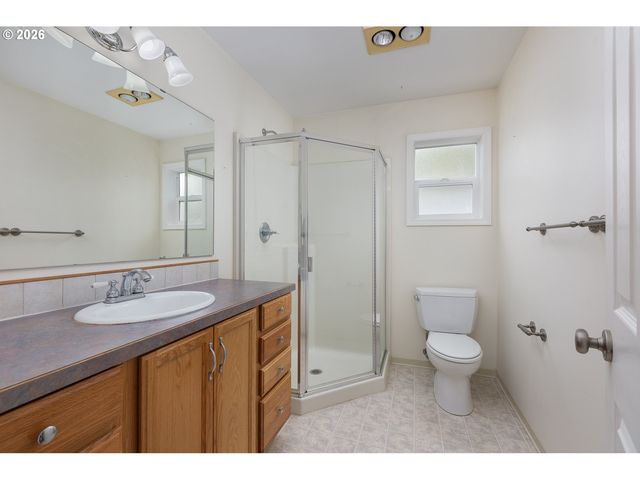 3467 Nw OAR Ave, Lincoln City, OR 97367