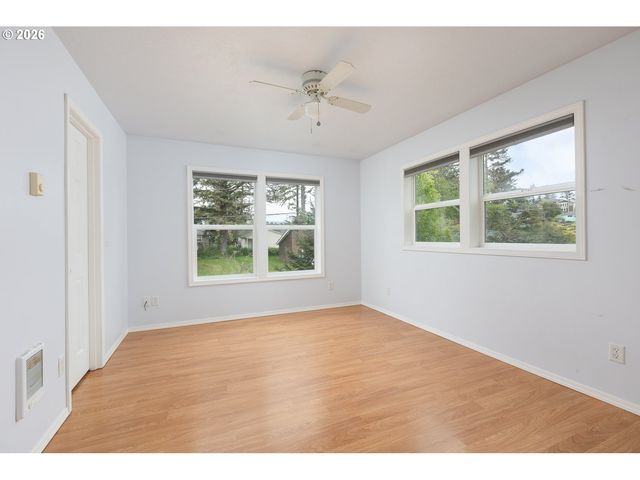 3467 Nw OAR Ave, Lincoln City, OR 97367