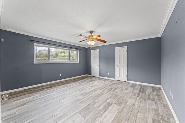 427 Whitecap Drive, El Lago, TX 77586