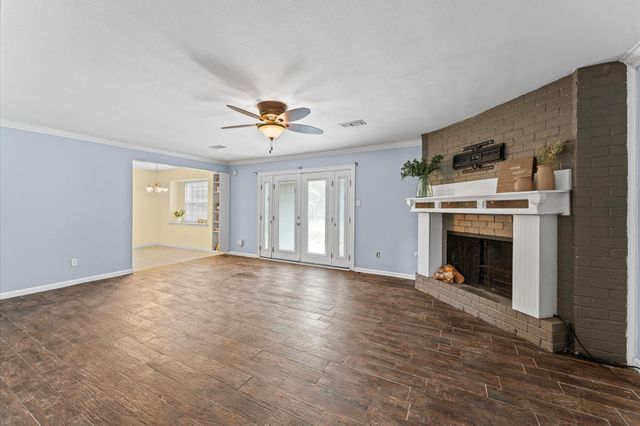427 Whitecap Drive, El Lago, TX 77586