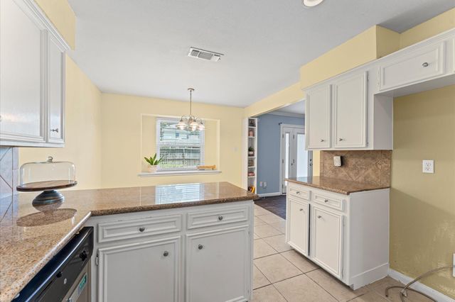 427 Whitecap Drive, El Lago, TX 77586