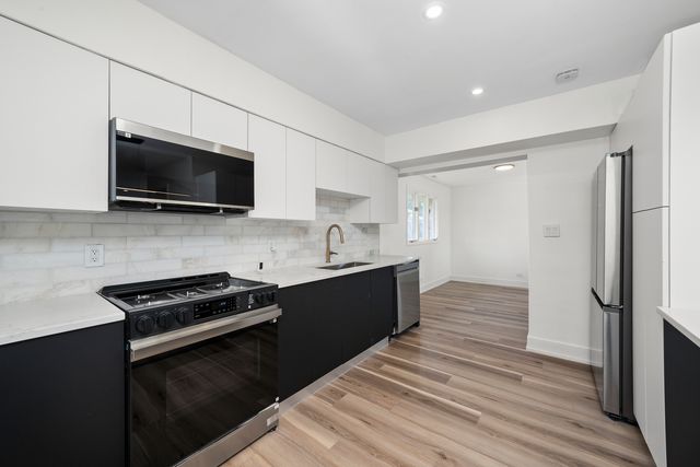 16030 University Avenue, South Holland, IL 60473