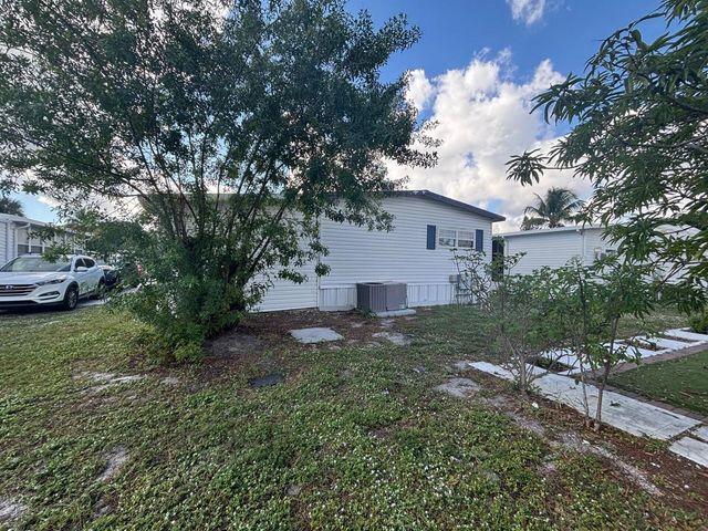 113 NW 50th Street, Pompano Beach, FL 33064