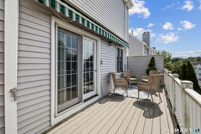 130 Deer Hill Avenue 11, Danbury, CT 06810
